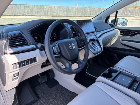Certified 2026 Honda Odyssey Touring image 2