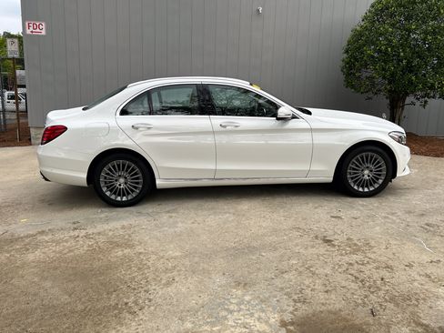 Used 2015 Mercedes-Benz C 300 4MATIC Sedan image 5
