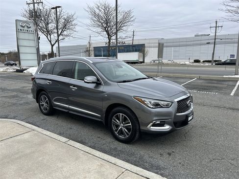 Used 2019 INFINITI QX60 Luxe w/ Essential Package image 2