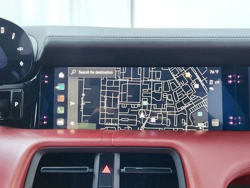 Used 2020 Porsche Taycan 4S w/ Premium Package image 23