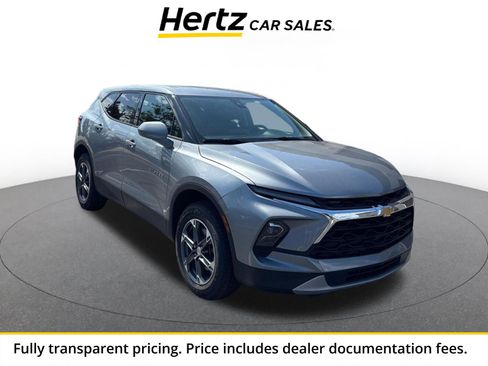 Used 2025 Chevrolet Blazer LT FWD image 1