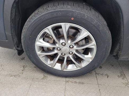 Used 2020 Jeep Cherokee Latitude Lux w/ Quick Order Package 26H Lux image 31