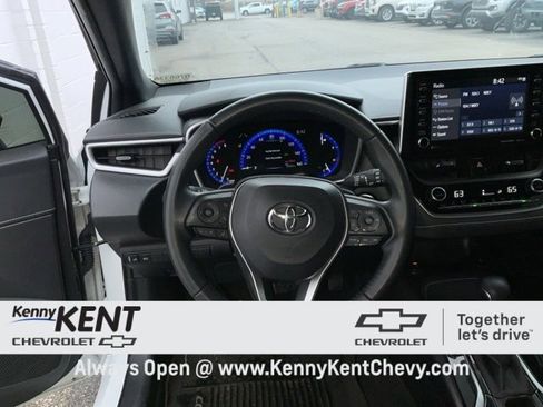 Used 2022 Toyota Corolla XSE image 17