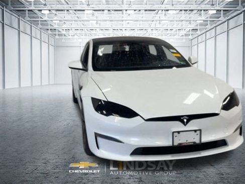 Used 2021 Tesla Model S Plaid image 4