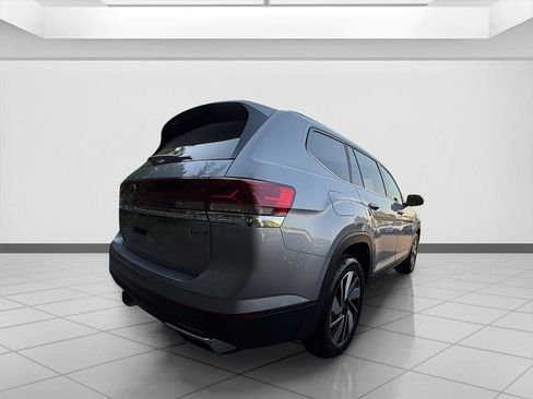 Used 2024 Volkswagen Atlas SE AWD/4WD image 5