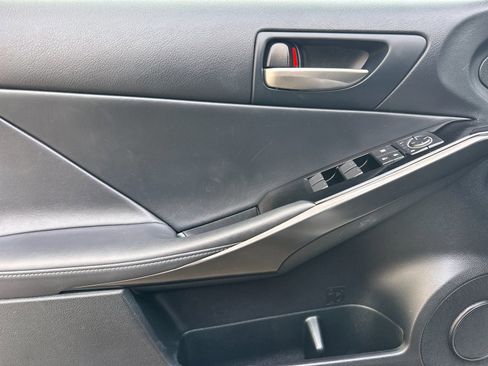 Used 2022 Lexus IS 300 w/ Accessory Package image 11