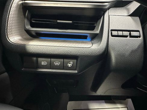 Used 2025 Toyota Prius XLE image 17