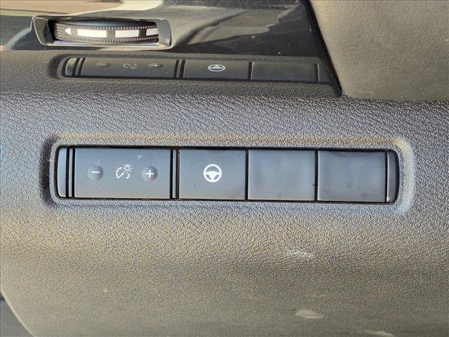Used 2024 Nissan Pathfinder SV FWD image 15