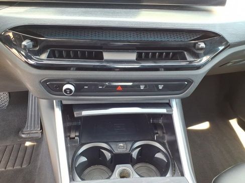 Used 2025 BMW 430i Convertible RWD image 25