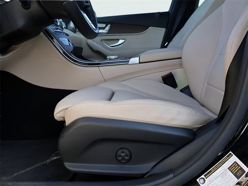 Used 2020 Mercedes-Benz C 300 4MATIC Sedan image 39