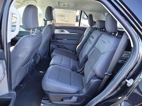 New 2026 Ford Explorer Active RWD image 9