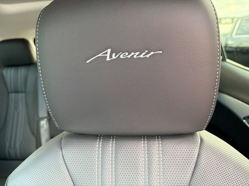 Used 2025 Buick Envision Avenir AWD/4WD image 39
