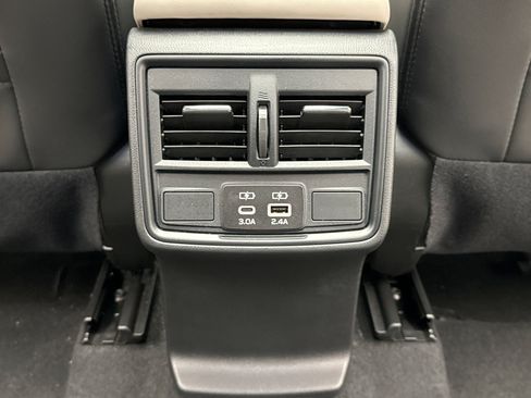 Used 2025 Subaru Forester Premium w/ Convenience Package #1 AWD/4WD image 16