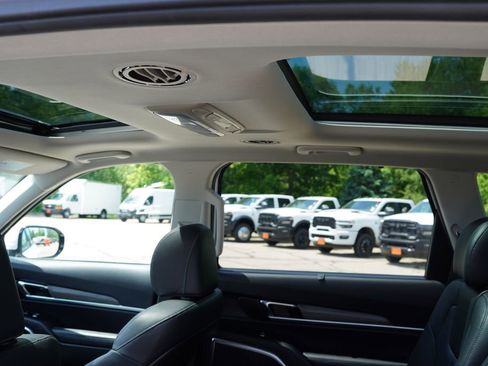 Certified 2022 Kia Telluride SX w/ Nightfall Edition Package AWD/4WD image 23
