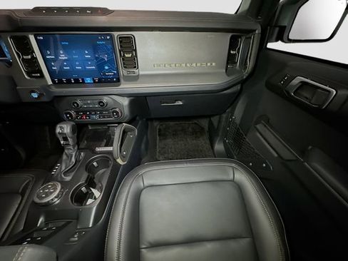 New 2025 Ford Bronco Badlands image 16