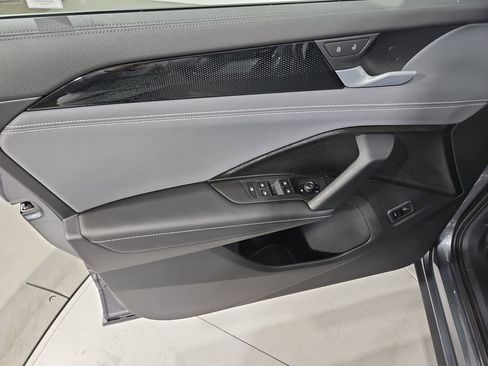 New 2026 Volkswagen Tiguan SE AWD/4WD image 10