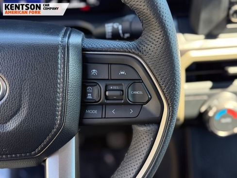 Used 2025 Toyota Tacoma TRD Off-Road image 20