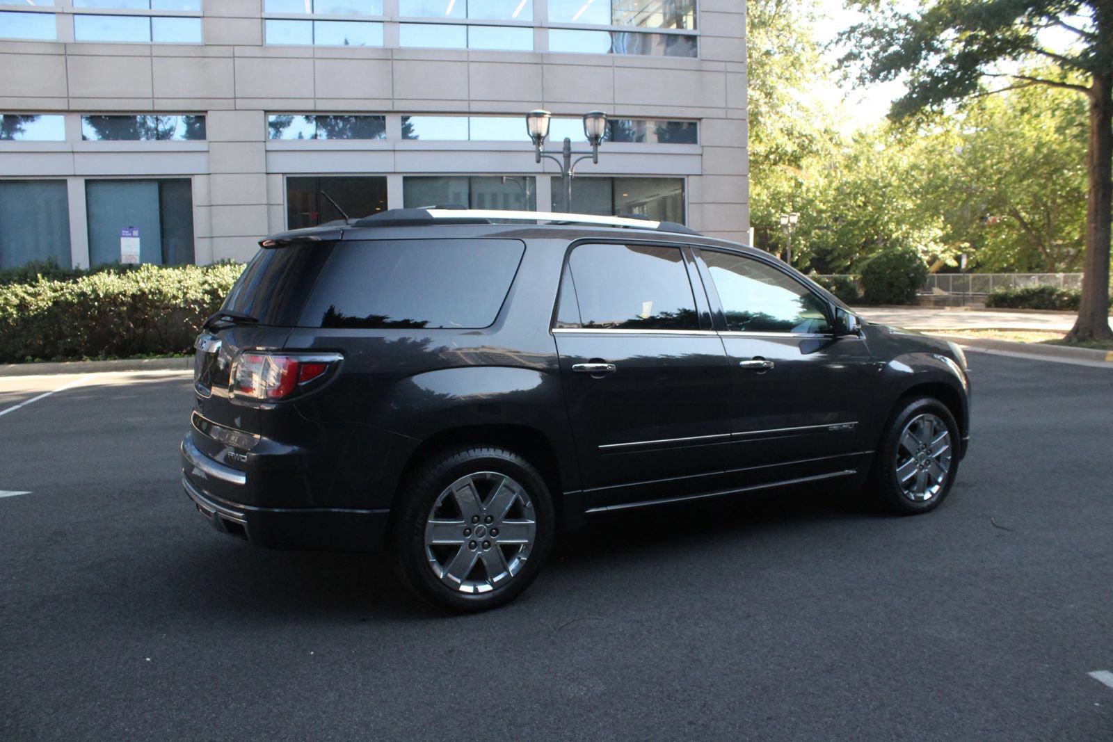 Used 2016 GMC Acadia Denali AWD/4WD image 7