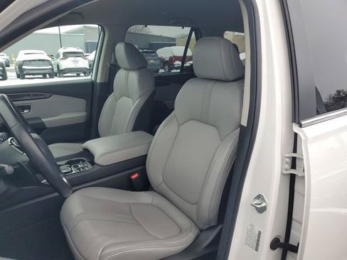 Used 2025 Honda Pilot EX-L image 19