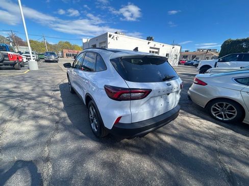 Used 2025 Ford Escape ST-Line Select AWD/4WD image 5