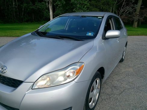 Used 2010 Toyota Matrix FWD image 13