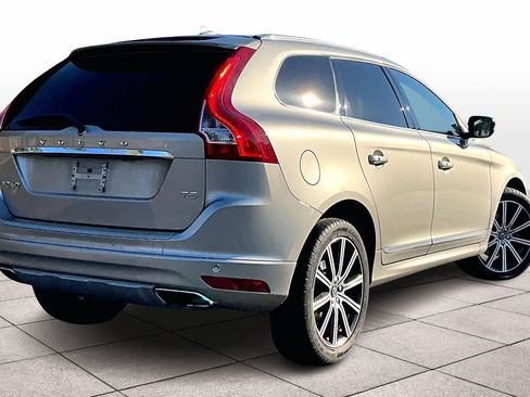 Used 2016 Volvo XC60 T5 Premier image 16