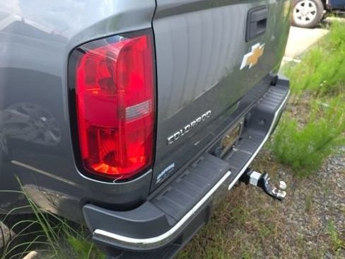 Used 2020 Chevrolet Colorado W/T RWD image 10