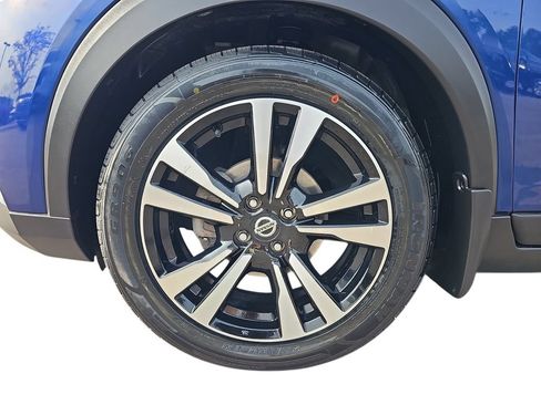 Used 2020 Nissan Kicks SV FWD image 30