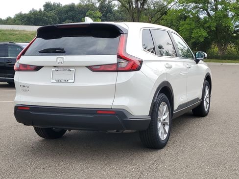 Certified 2024 Honda CR-V EX image 3