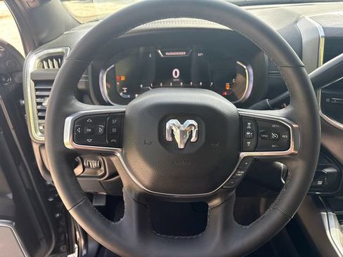 Used 2025 RAM 2500 Laramie AWD/4WD image 24