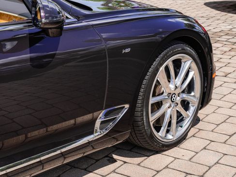 Used 2022 Bentley Continental GT Mulliner AWD/4WD image 11