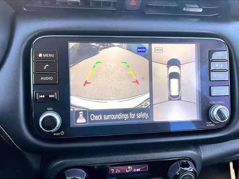 Used 2023 Nissan Kicks SR w/ Interior Electronics Package FWD image 25
