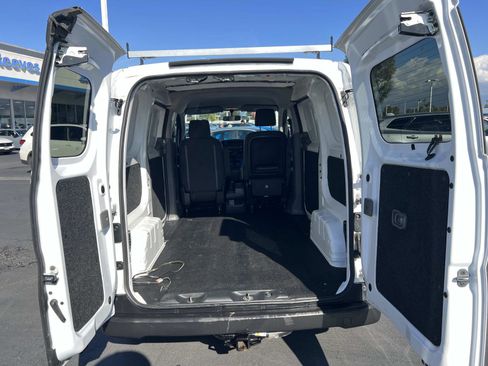 Used 2019 Nissan NV200 S w/ Cruise Control Package image 21