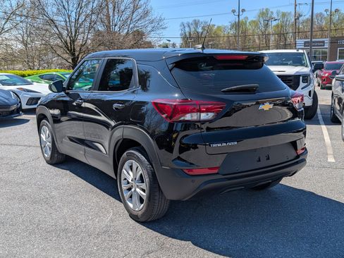Used 2022 Chevrolet TrailBlazer LS image 3