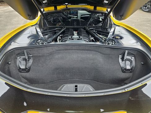 Used 2025 Chevrolet Corvette Z06 RWD image 10
