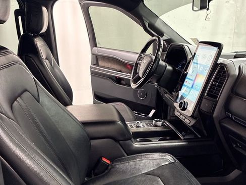 Used 2019 Ford Expedition Max Limited image 16