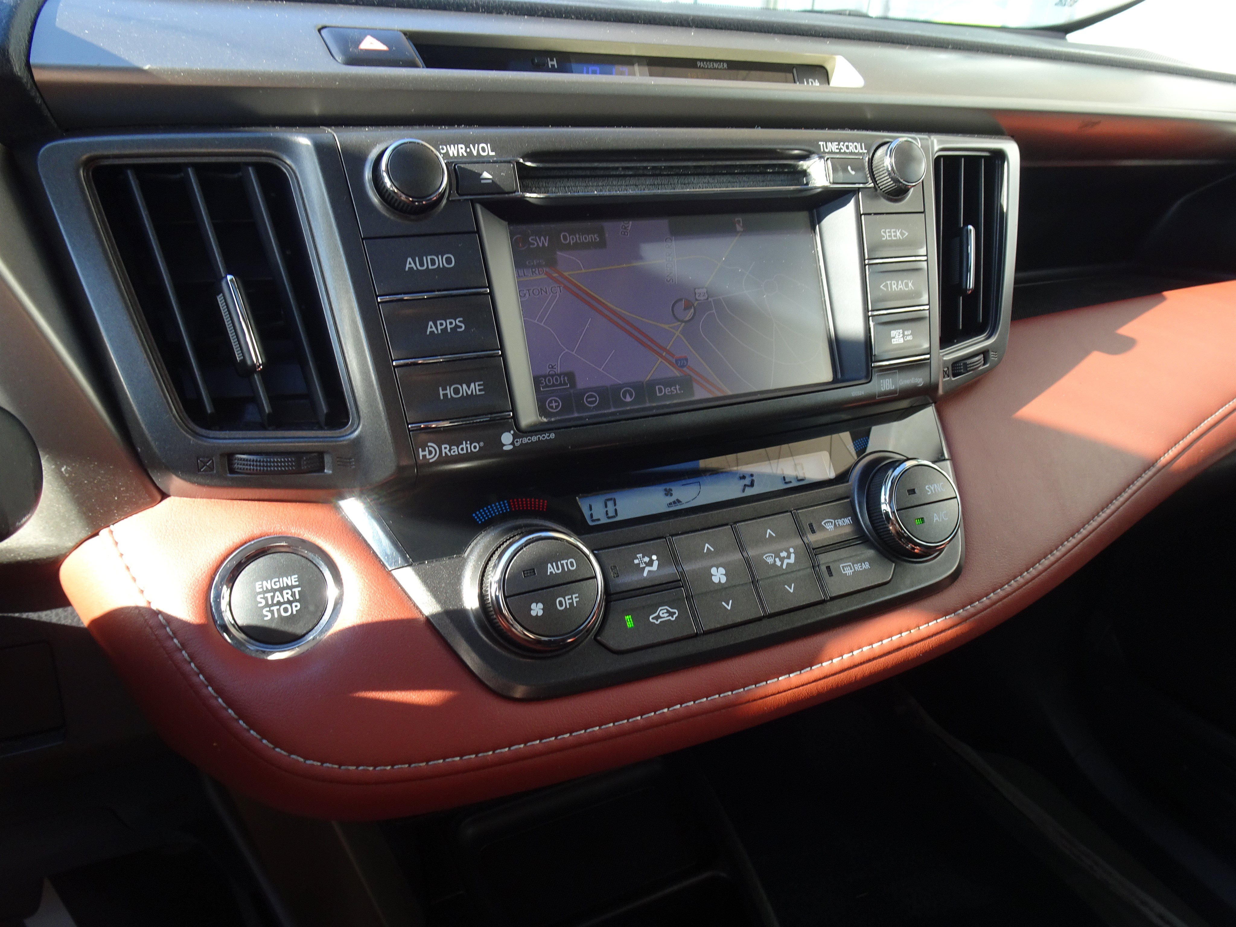 Used 2014 Toyota RAV4 Limited w/ Technology Package AWD/4WD image 18