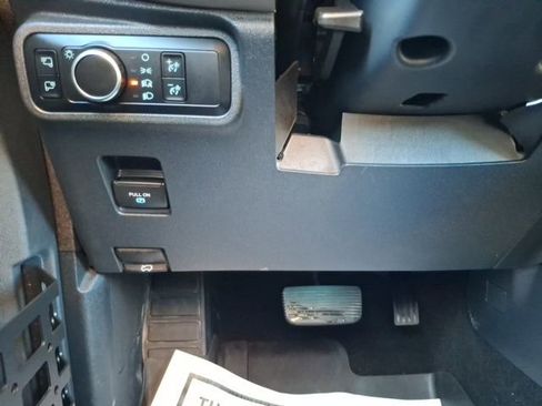 Used 2024 Ford Bronco Wildtrak image 14