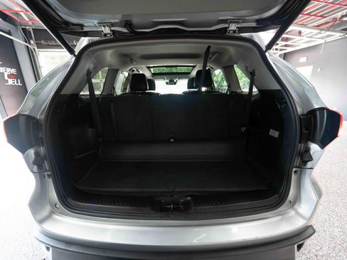 Used 2018 Toyota Highlander Limited Platinum w/ Carpet Mat Package (TMS) AWD/4WD image 28