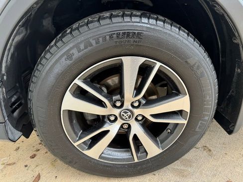 Used 2017 Toyota RAV4 XLE w/ Protection Package AWD/4WD image 10