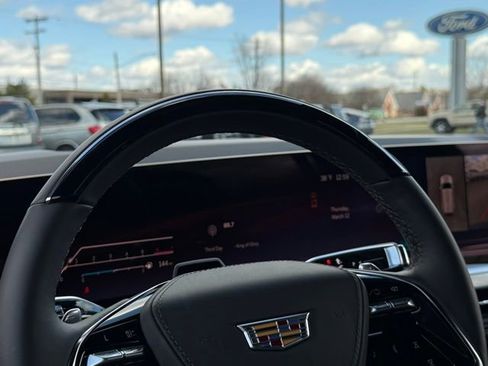 Used 2026 Cadillac Escalade Platinum Sport w/ LPO, Floor Liner Package image 41