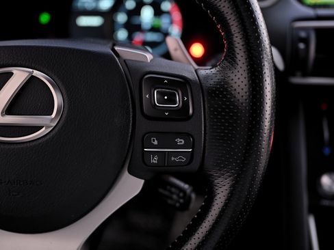 Used 2017 Lexus IS 200t IS Turbo RWD image 40