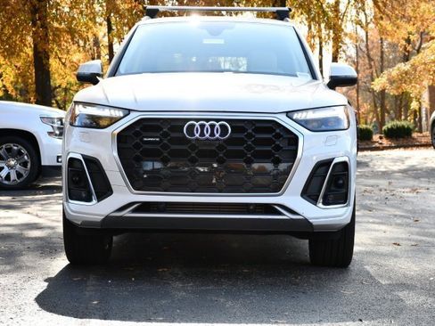Used 2023 Audi Q5 2.0T Prestige w/ Prestige Package image 2