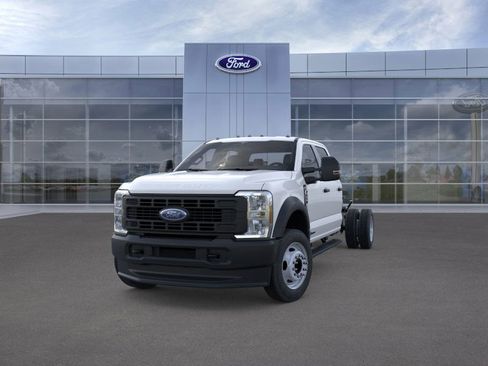 New 2025 Ford F550 4x4 Crew Cab Super Duty image 2