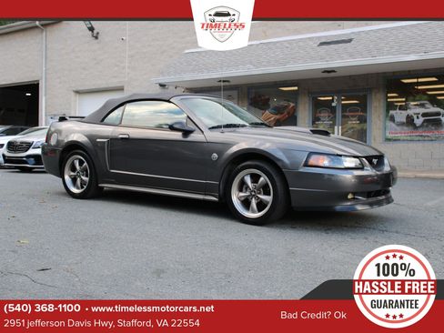 Used 2004 Ford Mustang GT RWD image 1
