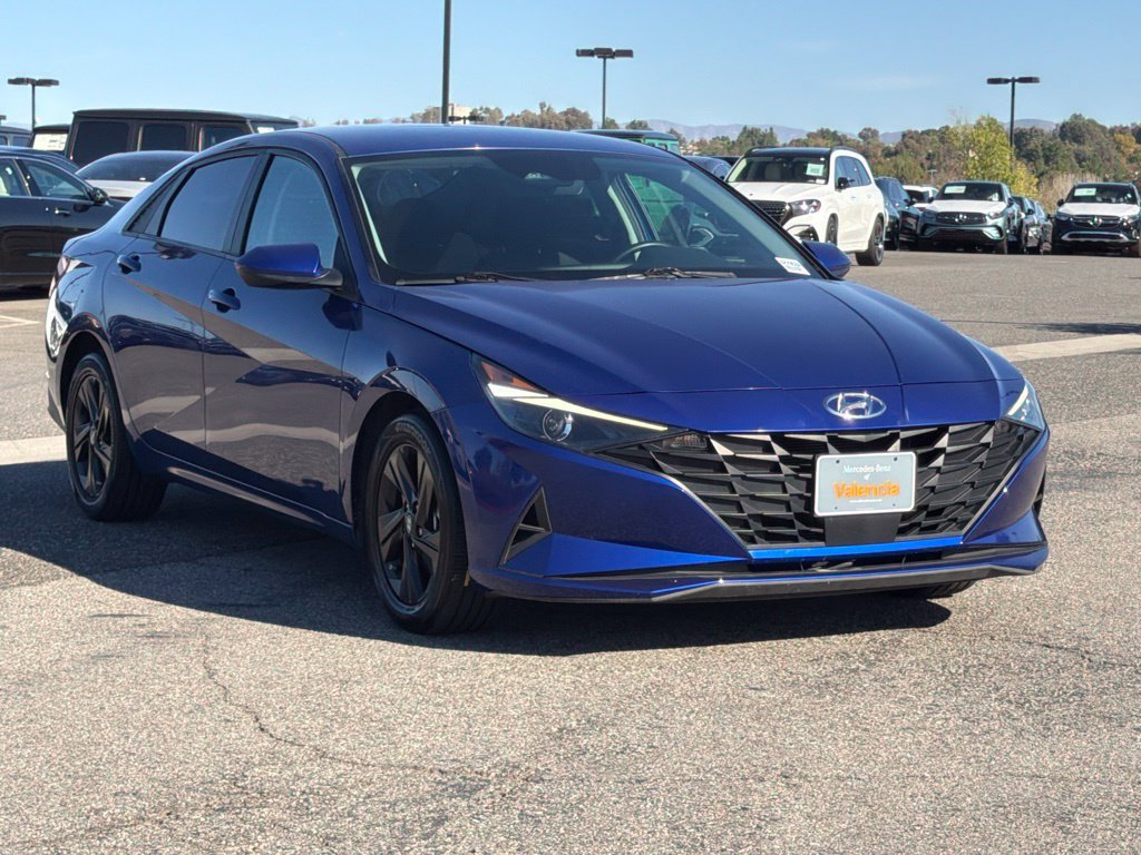 Used 2021 Hyundai Elantra SEL w/ Convenience Package FWD image 4