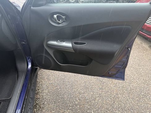 Used 2015 Nissan Juke S AWD/4WD image 7