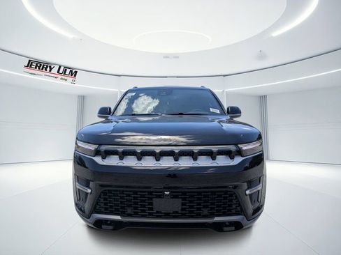 New 2026 Jeep Grand Wagoneer L 4WD w/ Premium Group I image 8