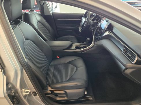 Used 2024 Toyota Camry SE FWD image 6