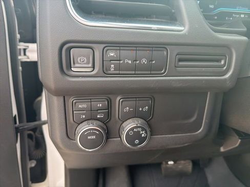 Used 2023 Chevrolet Tahoe RST AWD/4WD image 13